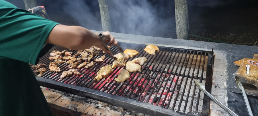 Imagen pequeña de un gran asador